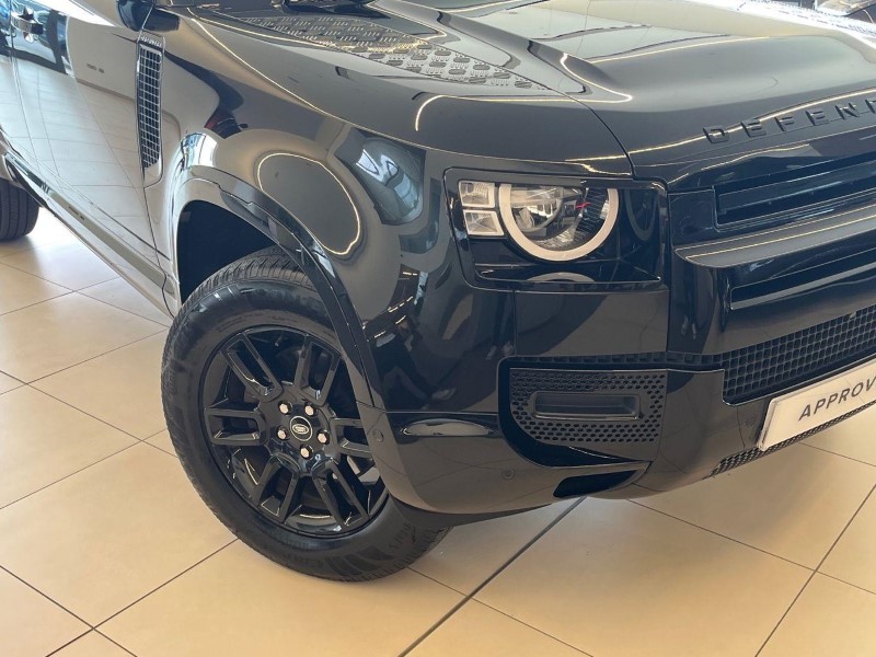 2022 (22) LAND ROVER DEFENDER 3.0 D250 X-Dynamic S 110 5dr Auto 5643652