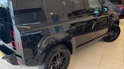 2022 (22) LAND ROVER DEFENDER 3.0 D250 X-Dynamic S 110 5dr Auto 5643661