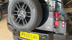 2022 (22) LAND ROVER DEFENDER 3.0 D250 X-Dynamic S 110 5dr Auto 5643655