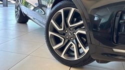 2019 (69) LAND ROVER DISCOVERY 3.0 SDV6 HSE 5dr Auto 5617398