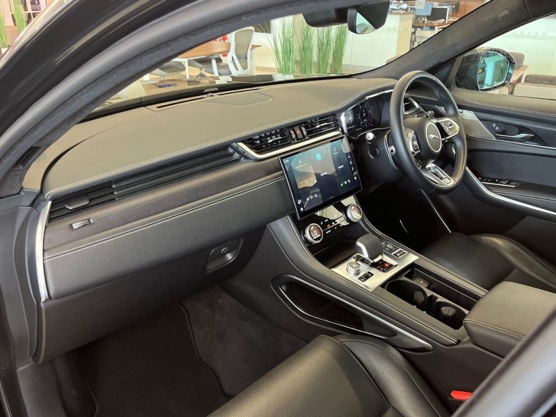 2024 (74) JAGUAR F-PACE 2.0 D200 R-Dynamic HSE Black 90th Anniv 5dr Auto 5637402