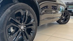 2024 (74) JAGUAR F-PACE 2.0 D200 R-Dynamic HSE Black 90th Anniv 5dr Auto 5637393
