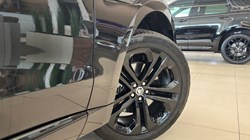 2024 (74) JAGUAR F-PACE 2.0 D200 R-Dynamic HSE Black 90th Anniv 5dr Auto 5637394