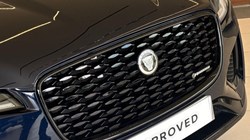 2023 (23) JAGUAR F-PACE 2.0 D200 R-Dynamic SE Black 5dr Auto AWD 5639327