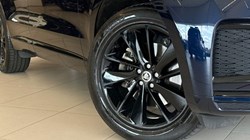 2023 (23) JAGUAR F-PACE 2.0 D200 R-Dynamic SE Black 5dr Auto AWD 5639328