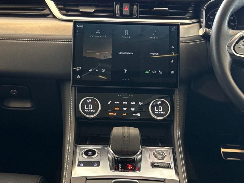 2023 (23)  JAGUAR F-PACE 2.0 D200 R-Dynamic SE Black 5dr Auto AWD 5639299
