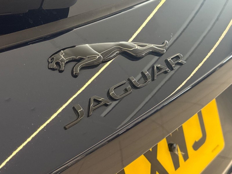 2023 (23)  JAGUAR F-PACE 2.0 D200 R-Dynamic SE Black 5dr Auto AWD 5639330
