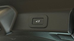 2023 (23) JAGUAR F-PACE 2.0 D200 R-Dynamic SE Black 5dr Auto AWD 5639324