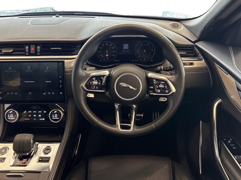 2023 (23)  JAGUAR F-PACE 2.0 D200 R-Dynamic SE Black 5dr Auto AWD 5639300