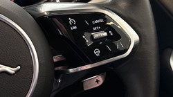 2023 (23) JAGUAR F-PACE 2.0 D200 R-Dynamic SE Black 5dr Auto AWD 5639313
