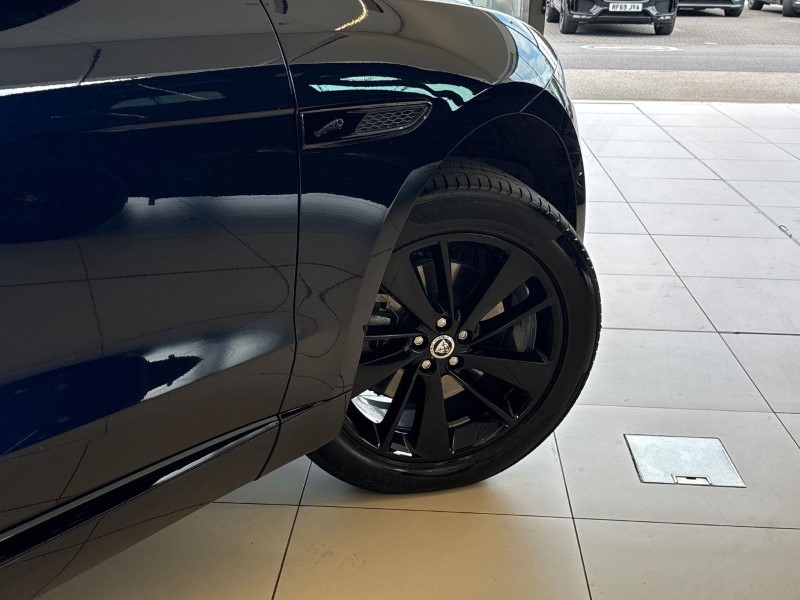 2023 (23)  JAGUAR F-PACE 2.0 D200 R-Dynamic SE Black 5dr Auto AWD 5639333