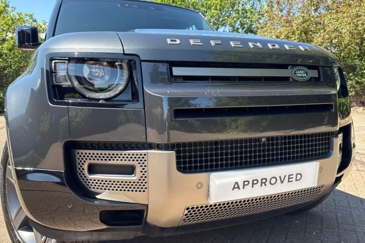 2025 (25) LAND ROVER DEFENDER 3.0 D350 X-Dynamic SE 90 3dr Auto 5603430