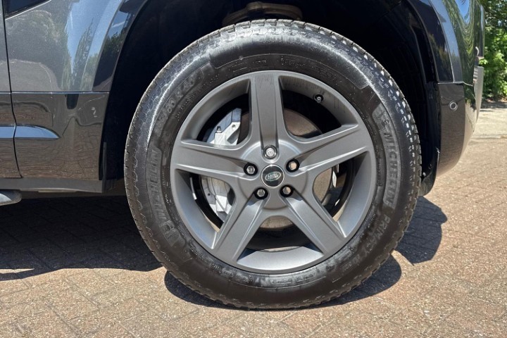 2025 (25) LAND ROVER DEFENDER 3.0 D350 X-Dynamic SE 90 3dr Auto 5603393