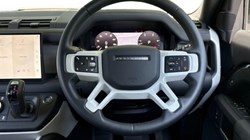 2025 (25) LAND ROVER DEFENDER 3.0 D350 X-Dynamic SE 90 3dr Auto 5603400
