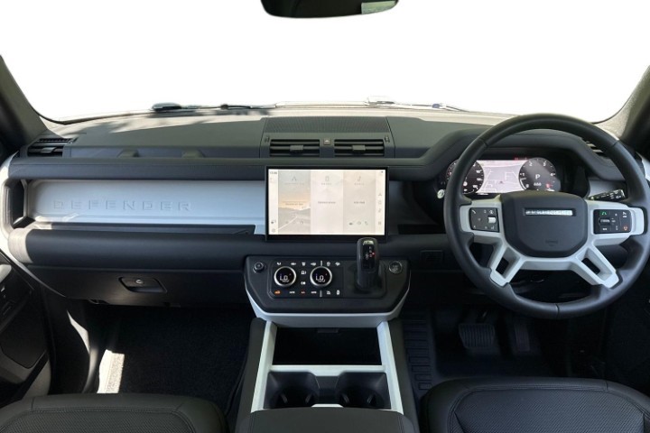 2025 (25) LAND ROVER DEFENDER 3.0 D350 X-Dynamic SE 90 3dr Auto 5603394