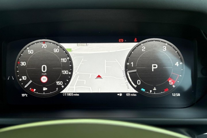 2025 (25) LAND ROVER DEFENDER 3.0 D350 X-Dynamic SE 90 3dr Auto 5603401