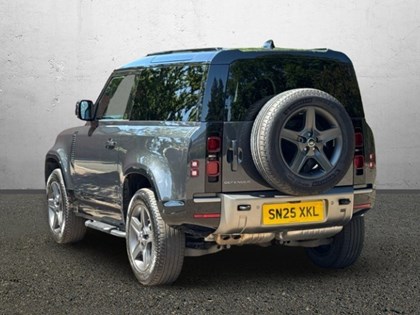 2025 (25) LAND ROVER DEFENDER 3.0 D350 X-Dynamic SE 90 3dr Auto