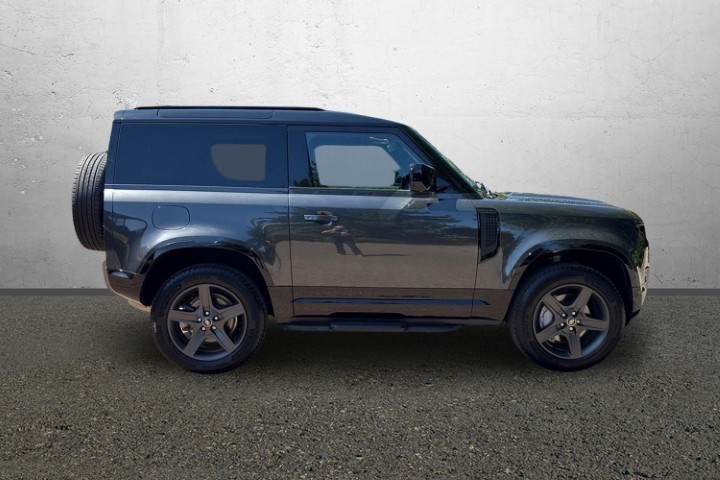2025 (25) LAND ROVER DEFENDER 3.0 D350 X-Dynamic SE 90 3dr Auto 5603390