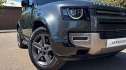 2025 (25) LAND ROVER DEFENDER 3.0 D350 X-Dynamic SE 90 3dr Auto 5603429