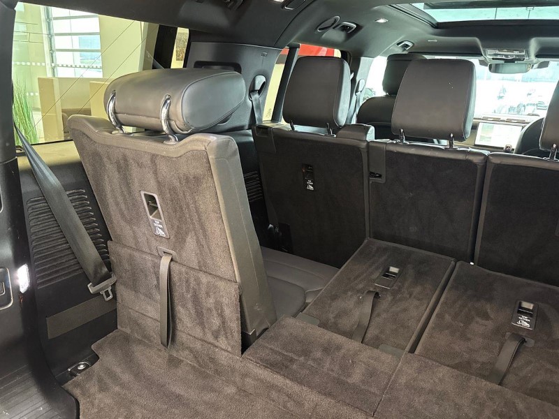 2024 (73) LAND ROVER DEFENDER 3.0 D300 X-Dynamic HSE 130 5dr Auto [8 Seat] 5632939