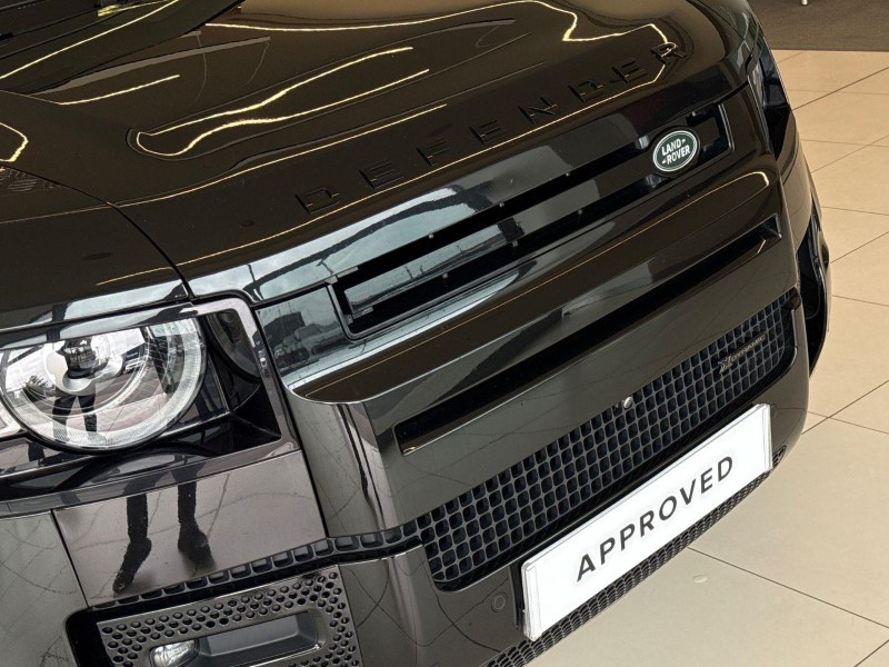 2024 (73) LAND ROVER DEFENDER 3.0 D300 X-Dynamic HSE 130 5dr Auto [8 Seat] 5632930