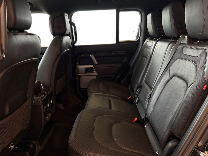 2024 (73) LAND ROVER DEFENDER 3.0 D300 X-Dynamic HSE 130 5dr Auto [8 Seat] 5632891