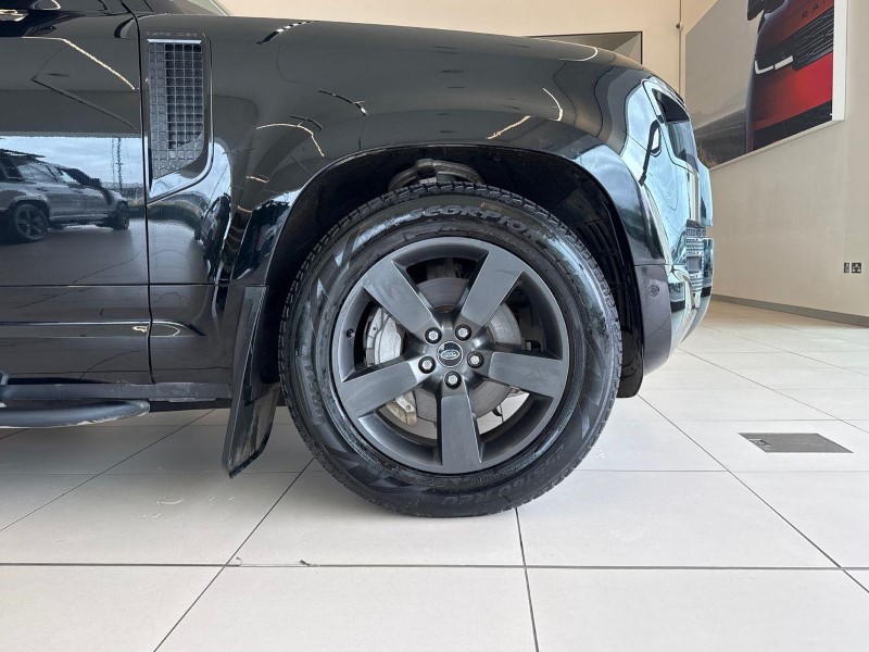2024 (73) LAND ROVER DEFENDER 3.0 D300 X-Dynamic HSE 130 5dr Auto [8 Seat] 5632895
