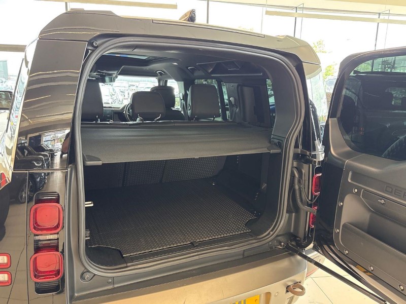 2023 (23) LAND ROVER DEFENDER 3.0 D250 X-Dynamic HSE 110 5dr Auto 5656628