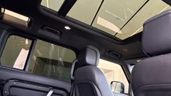 2023 (23) LAND ROVER DEFENDER 3.0 D250 X-Dynamic HSE 110 5dr Auto 5656611