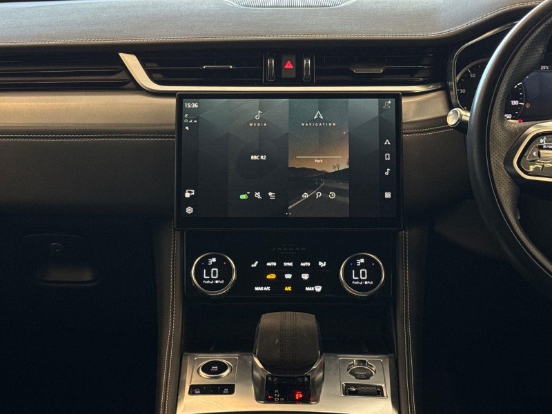 2021 (21) JAGUAR F-PACE 2.0 D200 R-Dynamic S 5dr Auto AWD 5649816