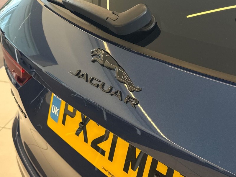 2021 (21) JAGUAR F-PACE 2.0 D200 R-Dynamic S 5dr Auto AWD 5649847