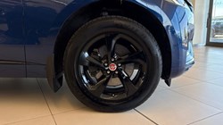 2021 (21) JAGUAR F-PACE 2.0 D200 R-Dynamic S 5dr Auto AWD 5649810