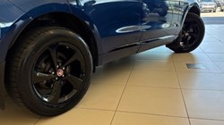 2021 (21) JAGUAR F-PACE 2.0 D200 R-Dynamic S 5dr Auto AWD 5649849