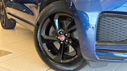 2021 (21) JAGUAR F-PACE 2.0 D200 R-Dynamic S 5dr Auto AWD 5649845