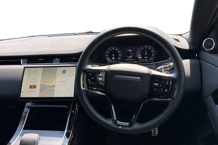 2025 (25) LAND ROVER RANGE ROVER EVOQUE 1.5 P270e Edition 5dr Auto 5599072