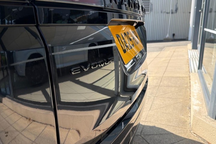 2025 (25) LAND ROVER RANGE ROVER EVOQUE 1.5 P270e Edition 5dr Auto 5599076