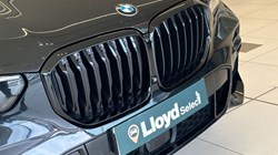 2019 (69) BMW X5 xDrive30d M Sport 5dr Auto 5707040