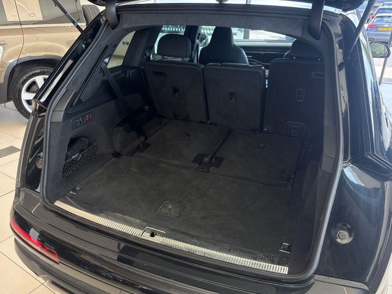 2023 (23) AUDI Q7 55 TFSI Quattro Vorsprung 5dr Tiptronic 5656474
