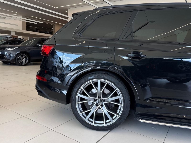 2023 (23) AUDI Q7 55 TFSI Quattro Vorsprung 5dr Tiptronic 5656490