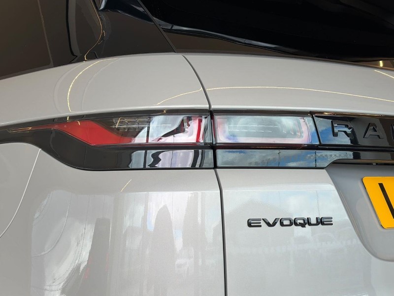 2021 (70) LAND ROVER RANGE ROVER EVOQUE 2.0 D200 R-Dynamic SE 5dr Auto 5686722