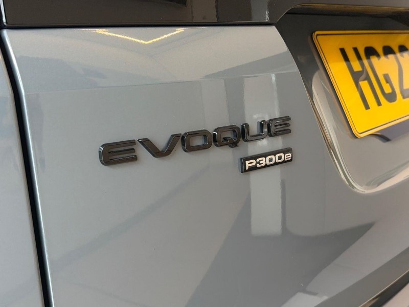 2022 (22) LAND ROVER RANGE ROVER EVOQUE 1.5 P300e Evoque Edition 5dr Auto 5685797