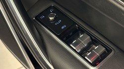 2021 (21) JAGUAR F-PACE 2.0 D200 R-Dynamic S 5dr Auto AWD 5688693