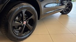 2021 (21) JAGUAR F-PACE 2.0 D200 R-Dynamic S 5dr Auto AWD 5688717
