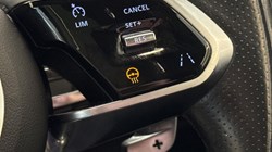 2021 (21) JAGUAR F-PACE 2.0 D200 R-Dynamic S 5dr Auto AWD 5688697