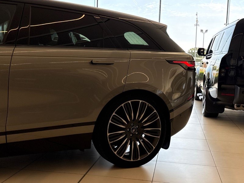 2017 (67) LAND ROVER RANGE ROVER VELAR 3.0 D300 First Edition 5dr Auto 5674255