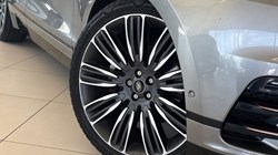 2017 (67) LAND ROVER RANGE ROVER VELAR 3.0 D300 First Edition 5dr Auto 5674245
