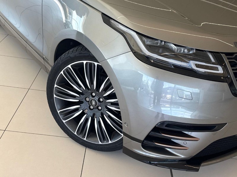 2017 (67) LAND ROVER RANGE ROVER VELAR 3.0 D300 First Edition 5dr Auto 5674243