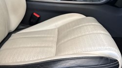 2017 (67) LAND ROVER RANGE ROVER VELAR 3.0 D300 First Edition 5dr Auto 5674227
