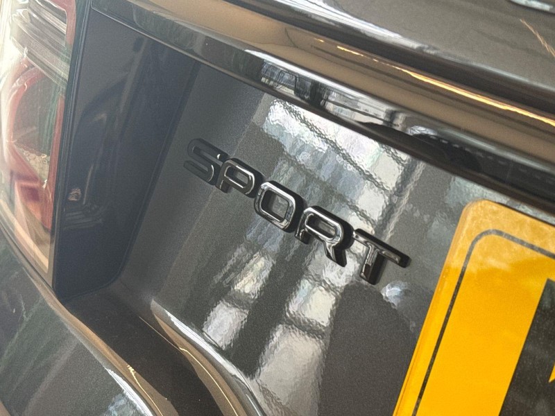 2025 (25) LAND ROVER DISCOVERY SPORT 2.0 D200 Dynamic HSE 5dr Auto [7 Seat] 5686368