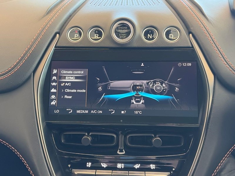 2021 (21) ASTON MARTIN DBX V8 550 5dr Touchtronic 5675754